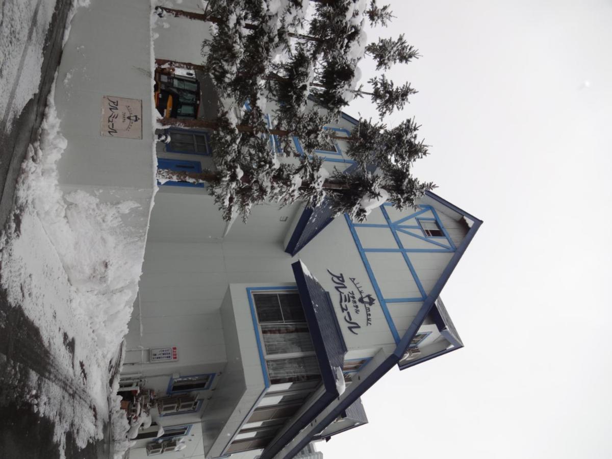 อัลลูเมอร์ Villa Minamiuonuma ภายนอก รูปภาพ